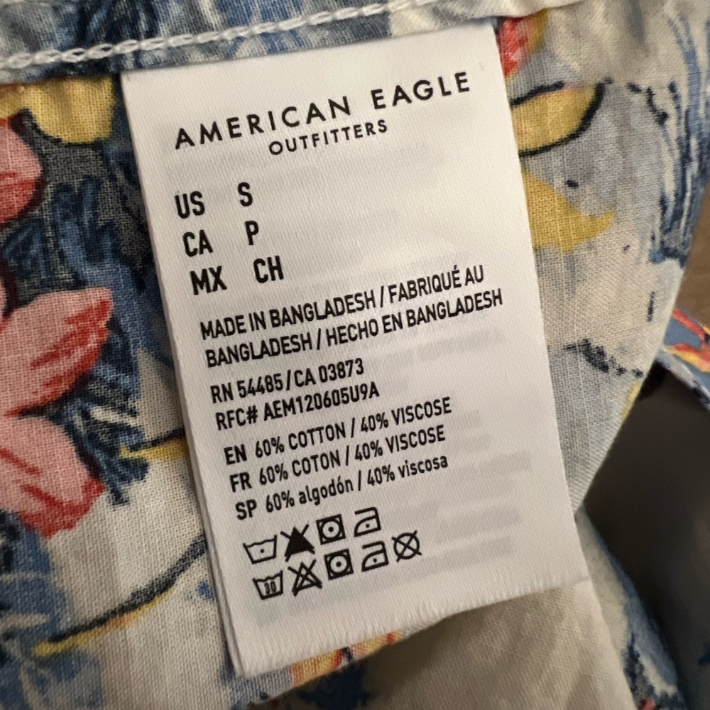 The Summer I Turned Pretty American Eagle Outfitters Button Down Shirt NWT - Picture 4 of 6